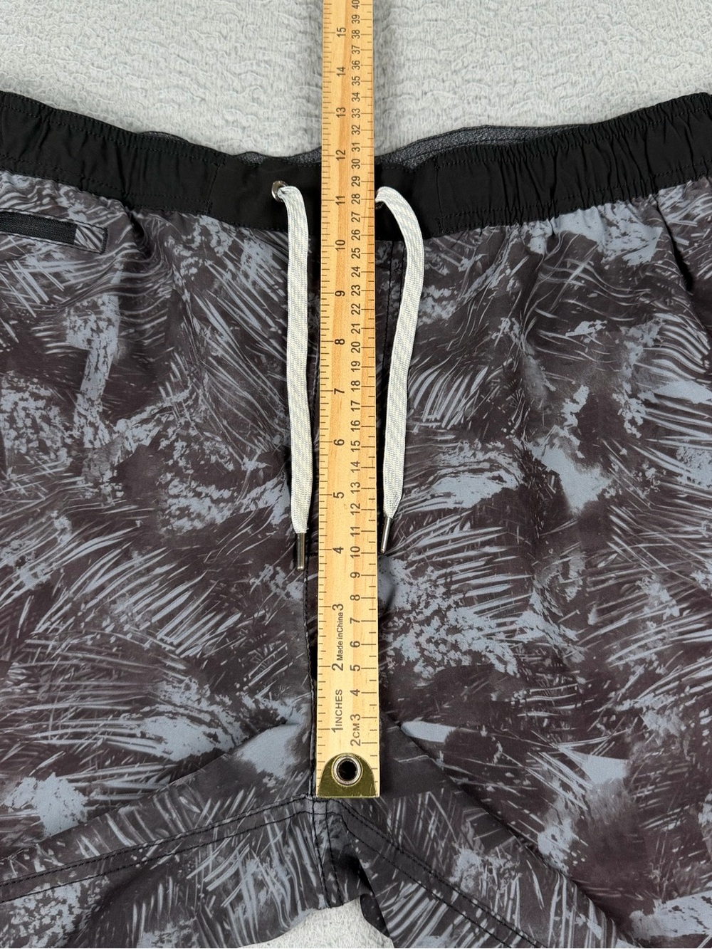 Vuori Banks Shorts Men XXL Charcoal 7'' Unlined Drawstrings Performance Athletic - Picture 5 of 11